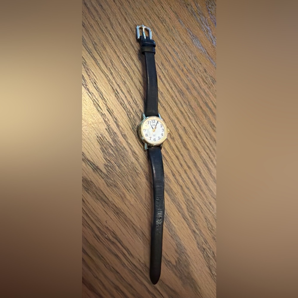 Vintage Timex Indiglo Women's Quartz Watch Leather Strap CR 1216
